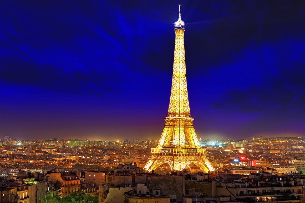 fascinating view of the eiffel tower represents a good first impression